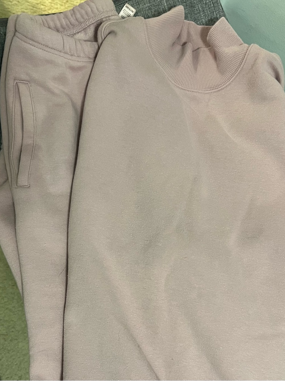 SKIMS Soft High-Neck Jogger Set in Light Mauve
